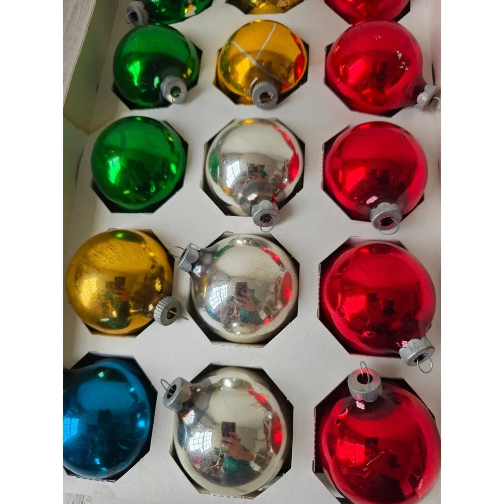 Vintage Rauch solid red green gold ornament glass set box Xmas tree ornaments